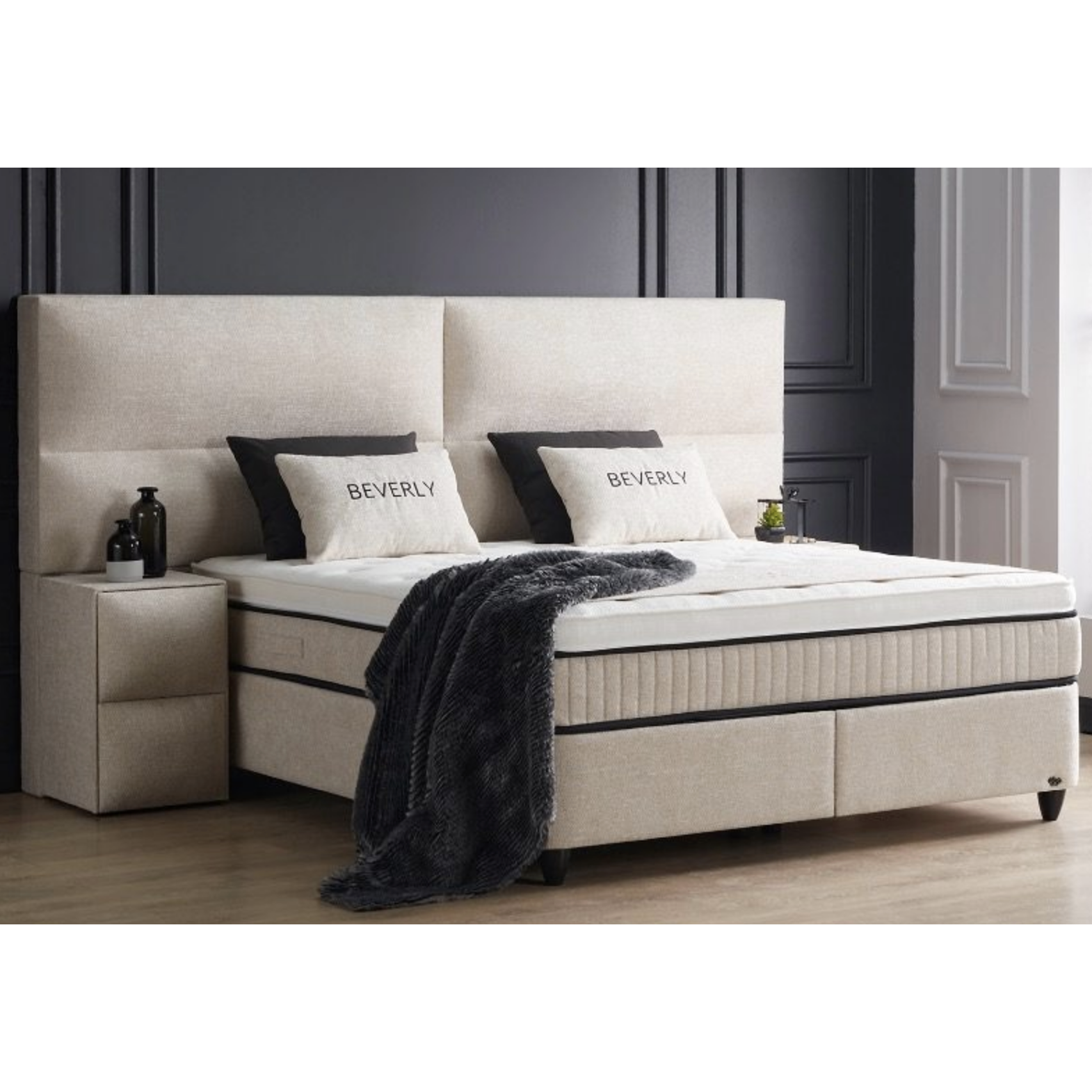 boxspring met nachtkastjes